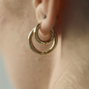 hero charm hoop midi gold